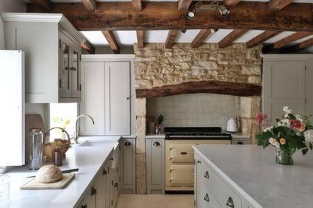 Two Rose Walk Cottage Cotswolds Moreton-in-Marsh Exterior foto
